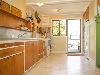 Vintage Pohutukawa (Bachcare) - Whangamata