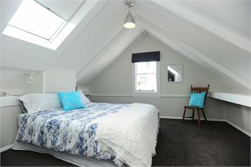 Puriri Downtown Villa (Bachcare) - Napier City