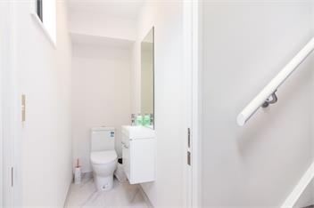 Restful in Riccarton (Bachcare) - Christchurch