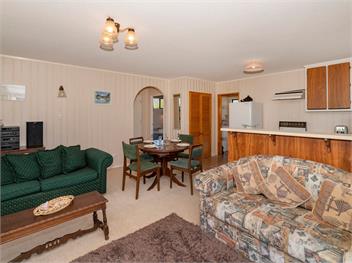 Jacaranda Lodge (Bachcare) - Whangamata