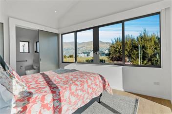 Bull Ridge Escape (Bachcare) - Wanaka