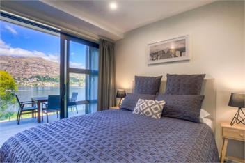 Lake View Villa (Bachcare) - Queenstown