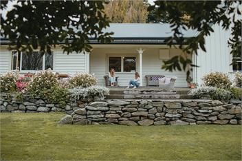 'Accrington Farmhouse' at Ridgecliff Farm ~ Coastal Country Escape, Little Akaloa - Little Akaloa