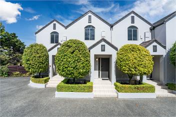 Heart of Taupo Apartment - By Town & Lake! - Taupo