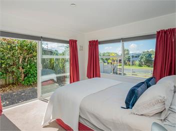 Unwind on The Fairway (Bachcare) - Whitianga