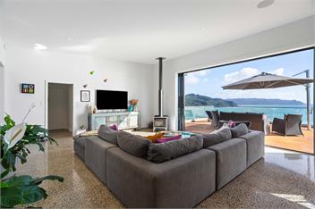 Oceanview Oasis - Entire House in Tairua - Tairua