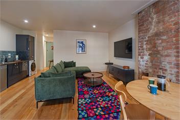 Bridge St. Apartment 2 - Nelson 