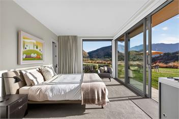 Fabulous bedroom views from exclusive private home - Queenstown