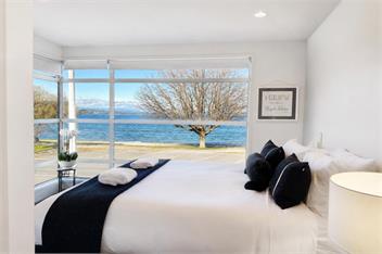 Ultimate Lakefront Location with Hot Tub - 