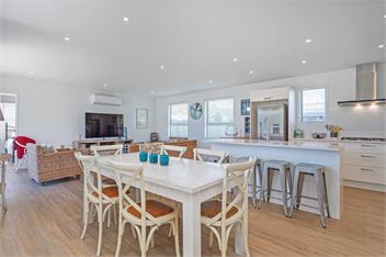 Within Reach - Coastal Escape - Cooks Beach - 