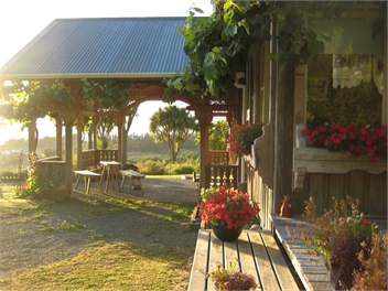 "Reomoana" Self-contained unit - Mahia Peninsula
