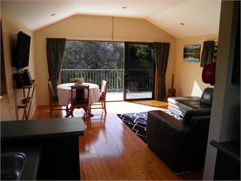 Treetops Cottage at the Castle - Whitianga