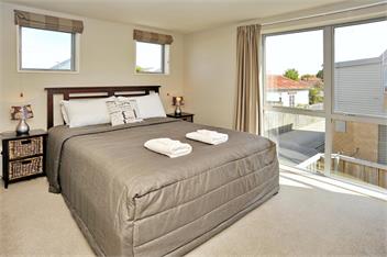 Regents 94B - Stylish and Modern - Christchurch