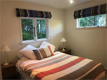 Piha Log Cabin - Auckland 