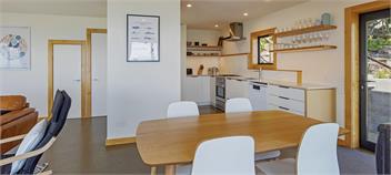 Haulashore Views - Stunning Nelson Waterfront Views! - Nelson