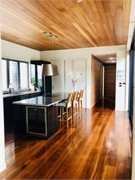 **Omaha Beach- Stylish Sun Filled Luxury Bach** - Auckland