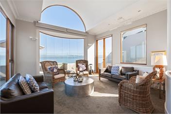 Lake Front Luxury  - Taupo