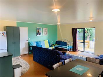 BARBARA AVE BEACH HOUSE - Whangamata