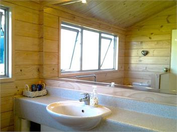 Kowhai Retreat (Bachcare) - Matarangi