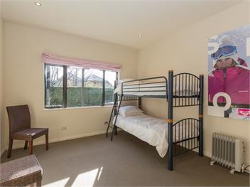 Modern Lake Haven (Bachcare) - Wanaka