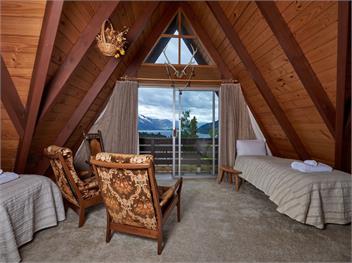 Retro Retreat (Bachcare) - Queenstown