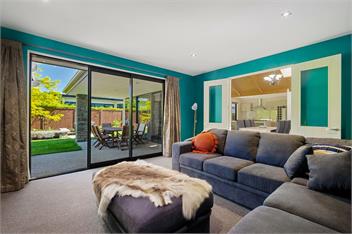 Roys Bay Lodge (Bachcare) - Wanaka