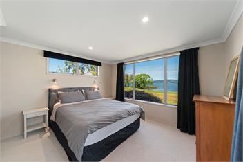 Lakeside Vistas Magic (Bachcare) - Rainbow Point