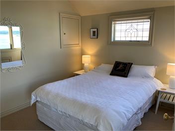 Ahuriri Beachfront Villa - Napier