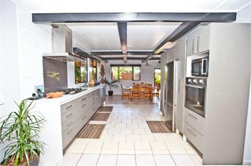 Nevaeh Holiday Home + Pool - Rarotonga