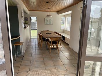 Sunrise Beach Home - Tauranga