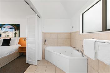 Taupo Central Apartment - 2 Bdrm, So close to LAake & Town - Taupo