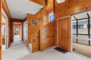 Sunny Seas Papamoa Beachfront Retreat - Papamoa