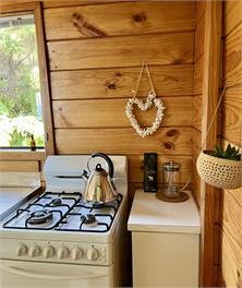 Bazza's Beach House - Great Barrier Island