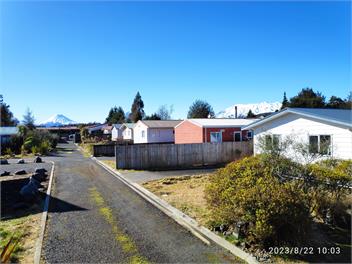 Macks Alpine Chalet with Spa Pool, Bike Shed, Big Heat Pump, Carport - National Park Village