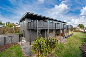 Poppy's Bach (Bachcare) - Taupo
