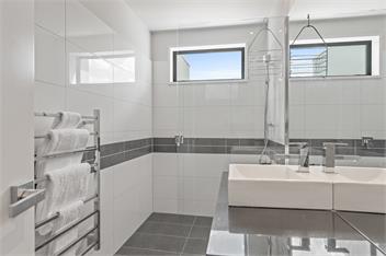 The Moorings Apartment 3 - Walk to the Lake! - Taupo