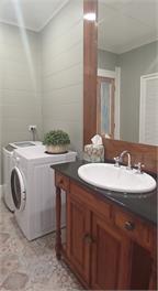 WHARE KURA - Elegant roomy Apartment at the Old Aratapu School House - Dargaville RD1