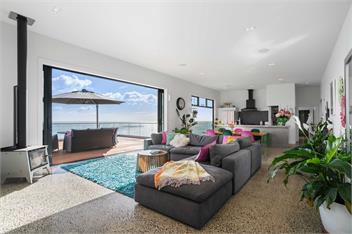 Oceanview Oasis - Entire House in Tairua - Tairua