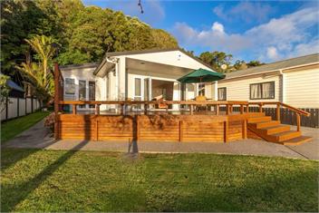 Sunsets by the Beach / Waterfront / Sleeps 8 - Thames
