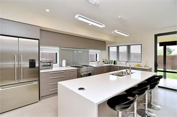 Spacious Family & Group Retreat - Wigram Residence - Christchurch