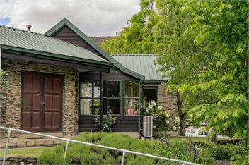 Tranquil Tipperary (Bachcare) - Arrowtown