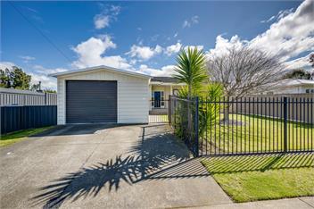 Charming on Cambridge - Taradale - Napier