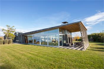 Kina Retreat - Main House with Pool Access -