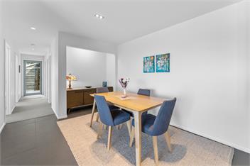 MODERN HILL TOP HOUSE | Amazing Views & Space | Sleeps 10 -