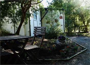 Nut Point Cottage - (Christchurch City and Country Cottages) - West Melton