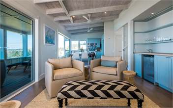 ONETANGI BELLE : Coast and Country - Waiheke Island, Auckland