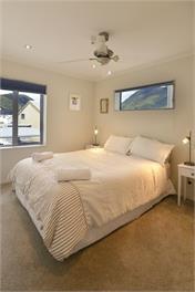 Sounds View 304 - Picton