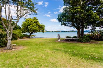 Ohiwa Kiwi Bach- Jacks Place - Ohiwa