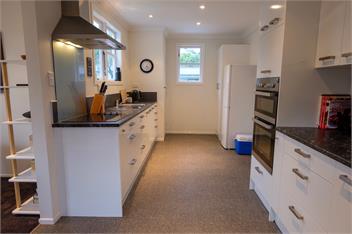 Poppa's Place - Omori