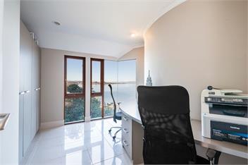 Lake Front Luxury  - Taupo